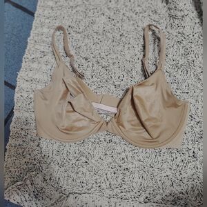 Victoria's secret plunge size 38DD